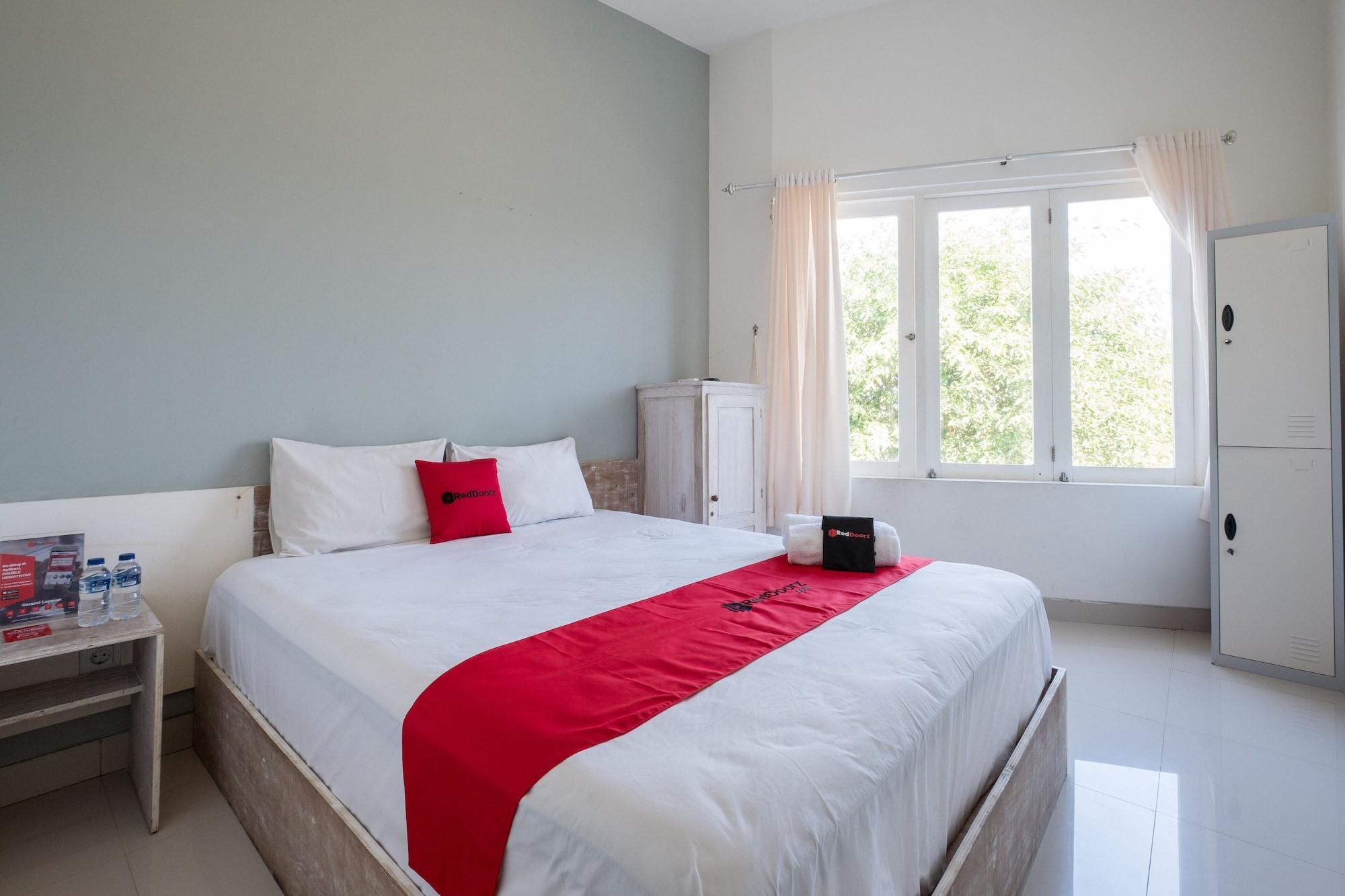 Hotel Reddoorz @ Pecatu Ungasan Esterno foto