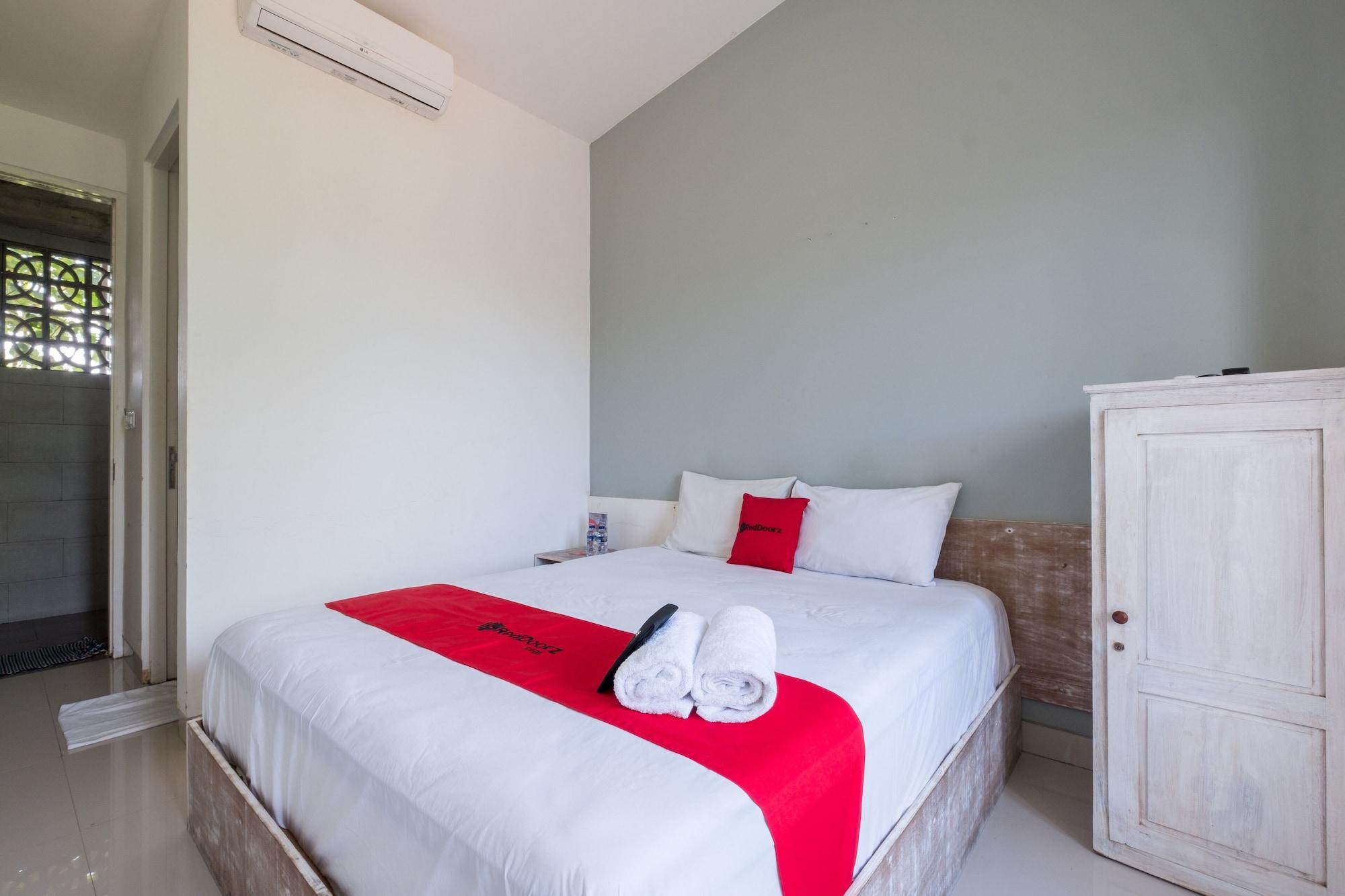 Hotel Reddoorz @ Pecatu Ungasan Esterno foto