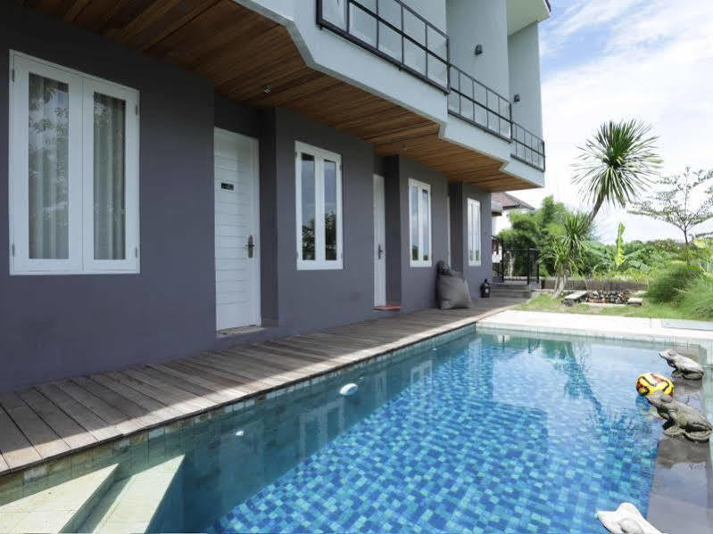 Hotel Reddoorz @ Pecatu Ungasan Esterno foto
